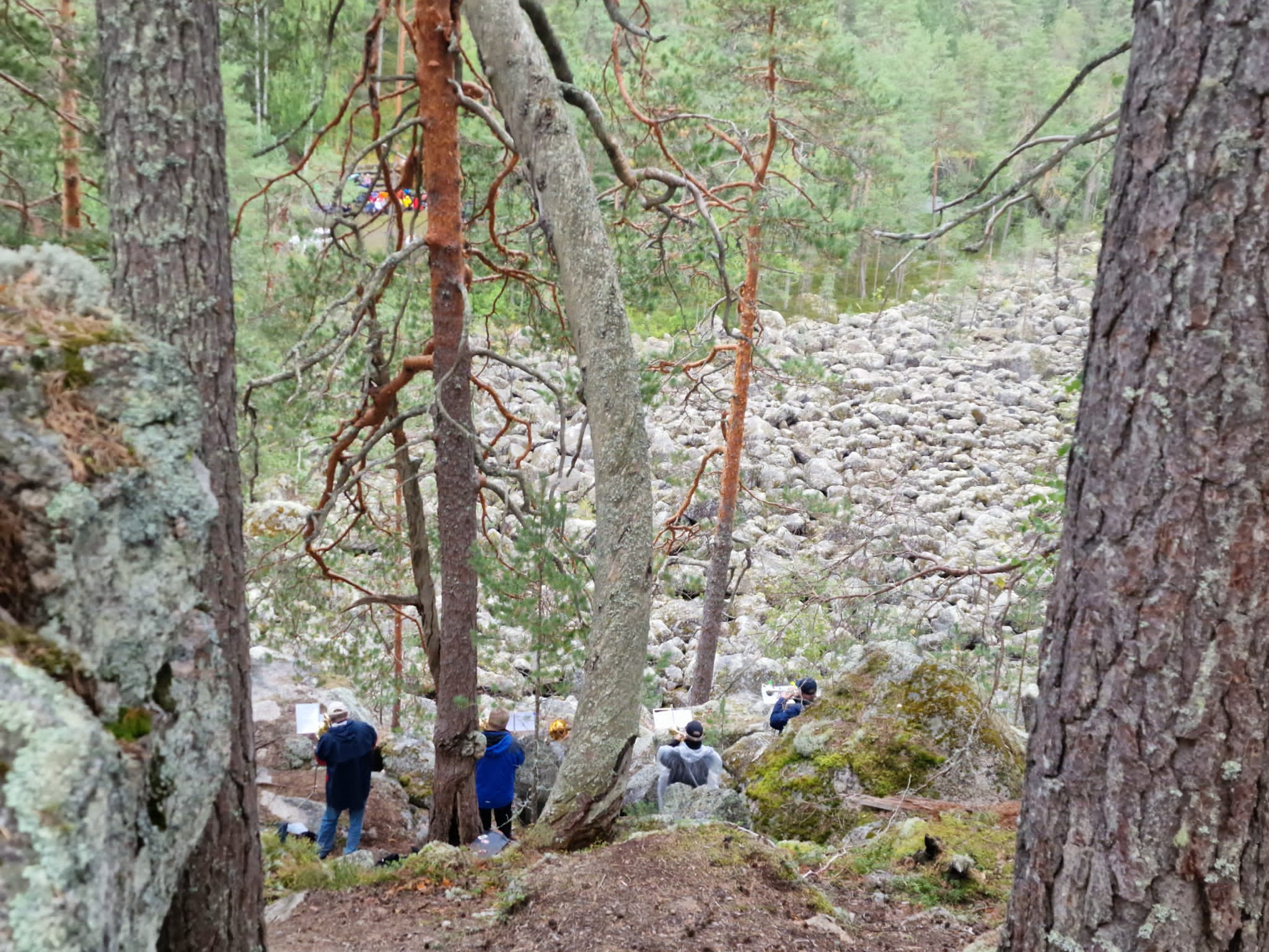 Metsäkirkko kutsui hiljentymään