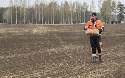 Toukosiunaus Hietakylän Markkalassa