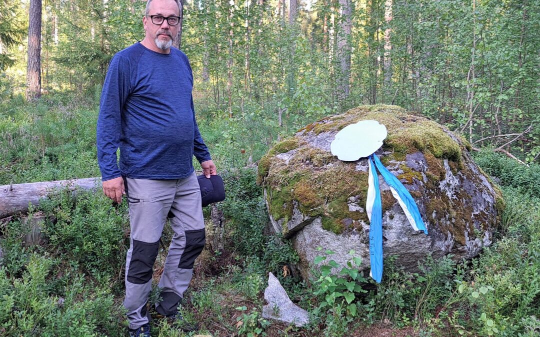 Timo Leväsen muistolaatta Kortesjärvelle