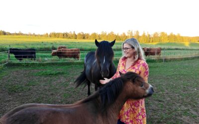 ”Eläimet hyväksyvät ilman ehtoja” – Sanna Pohjolainen